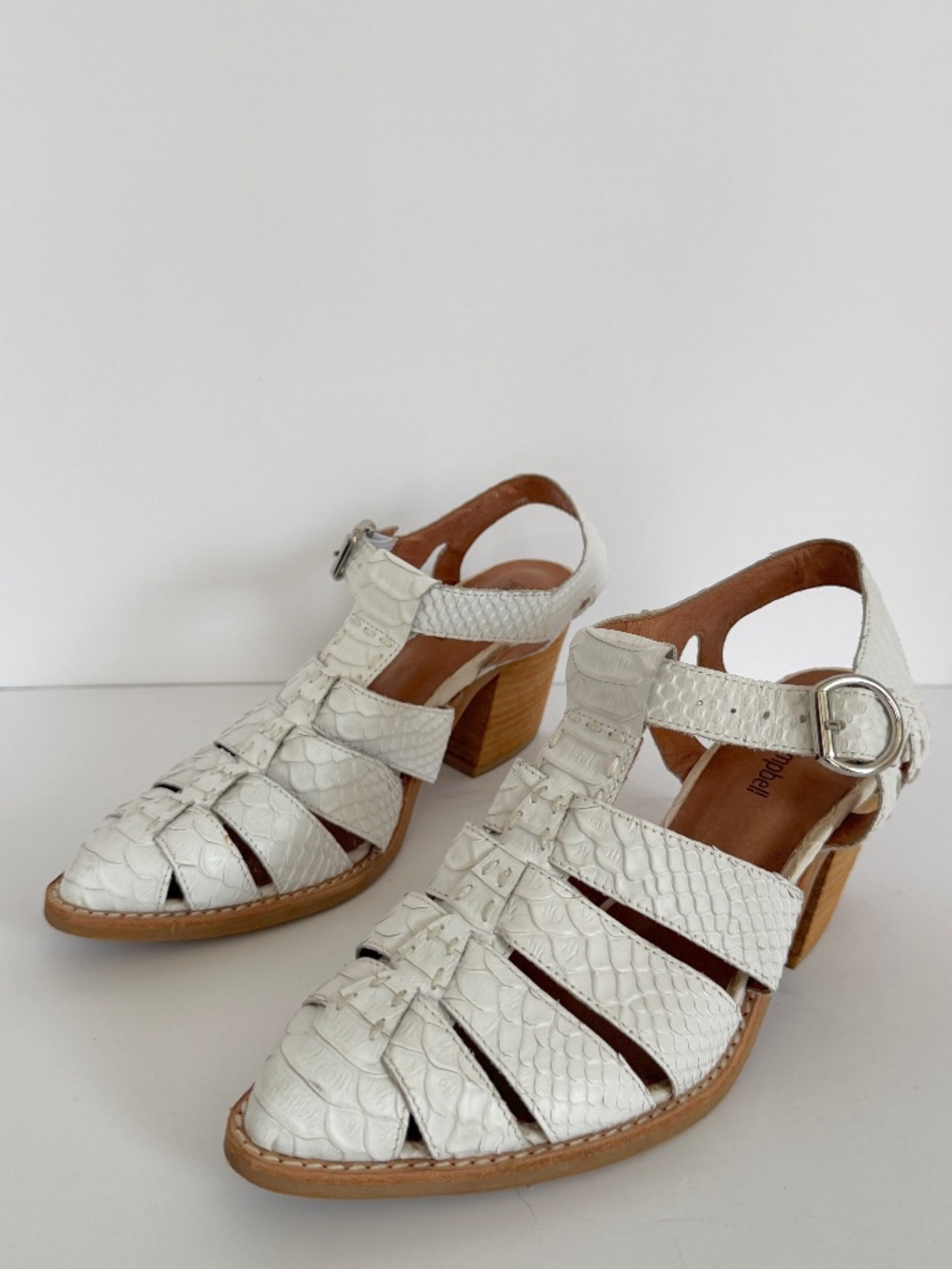 Jeffrey Campbell White Embossed Leather D’Orsay Heels size 8.5